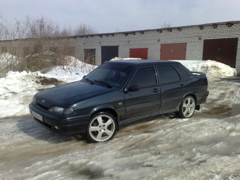 ВАЗ 2115 черная r17