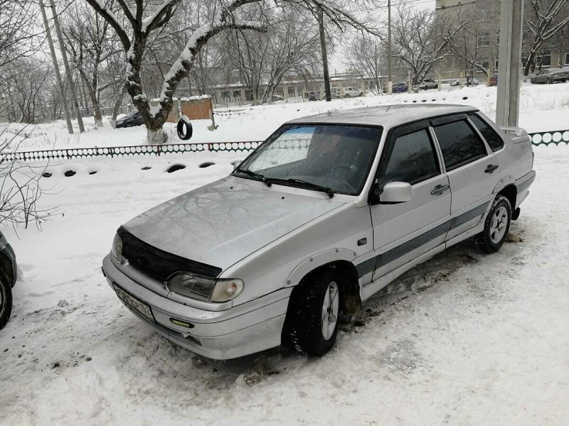 ВАЗ 2114 белая на 16
