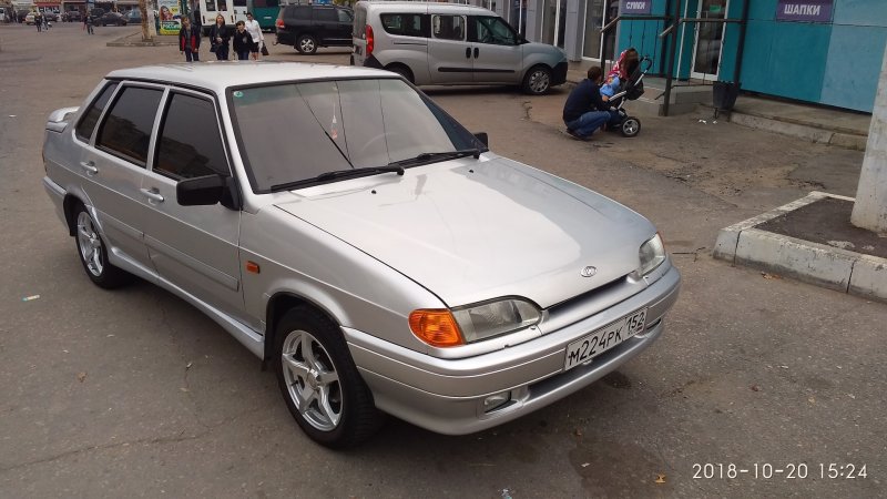ВАЗ 2114 белая r15