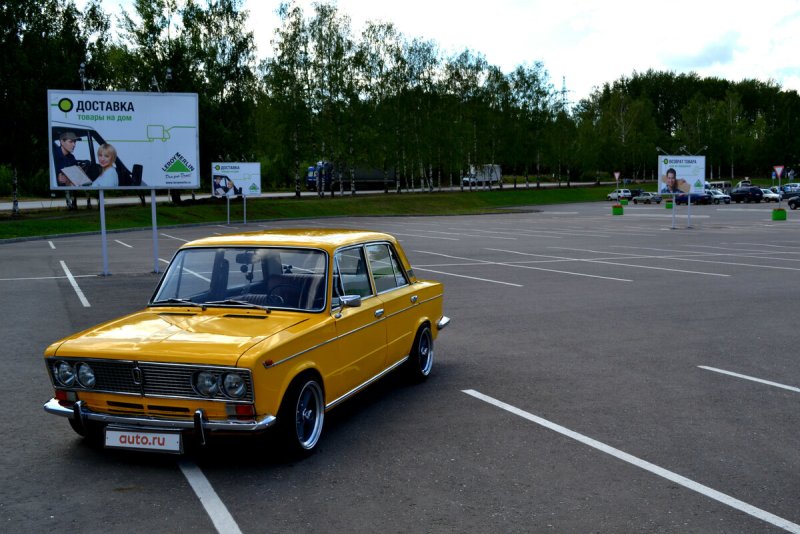 Lada ВАЗ 2103 седан желтый