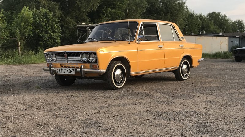 ВАЗ 2103 желтая
