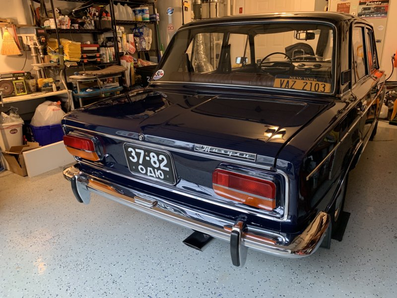 Lada 2103 USA