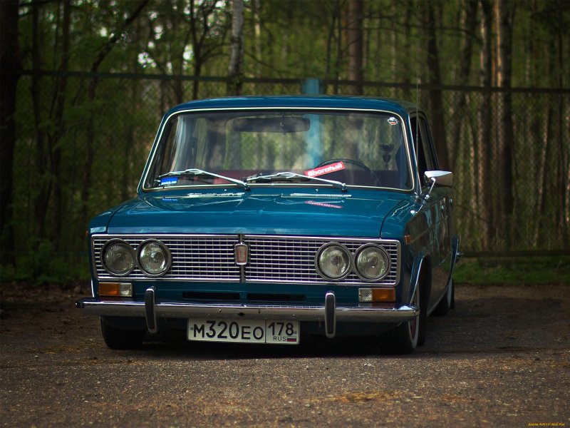 ВАЗ 2103 stance