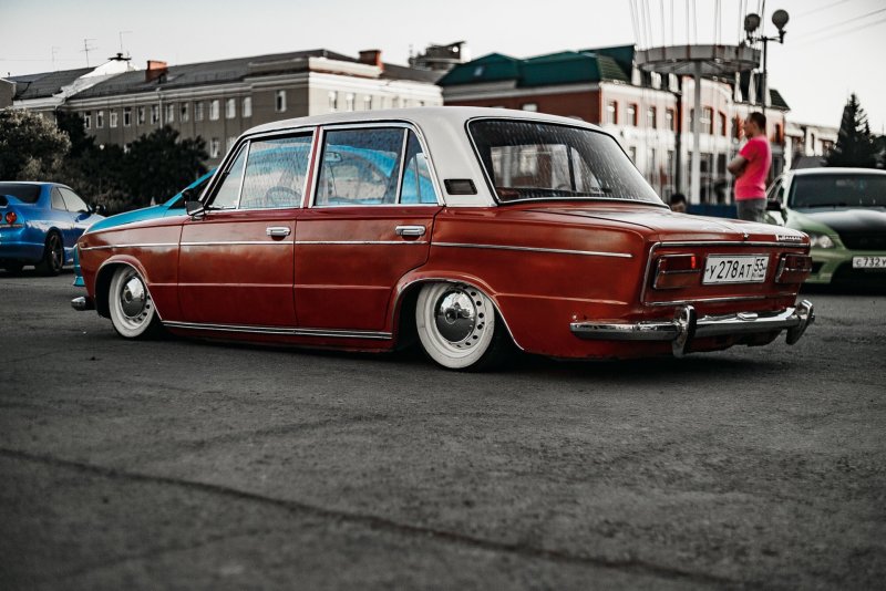 ВАЗ 2103 stance