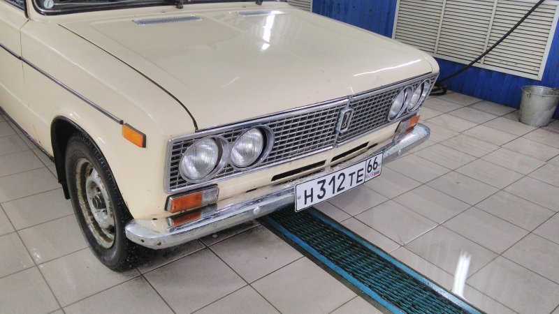 ВАЗ 2107 С бамперами от ВАЗ 2103
