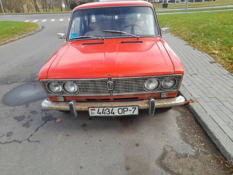 Lada ВАЗ 2103 седан оранжевый