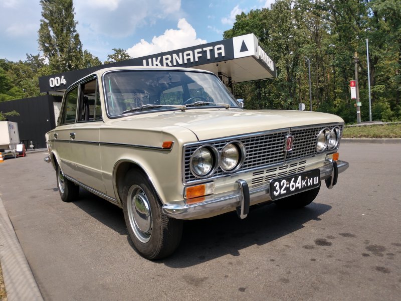 ВАЗ 2103 1974 года