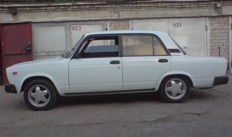ВАЗ 2107 на литье r14