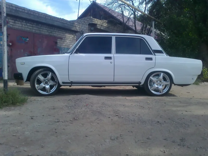 ВАЗ 2107 r15