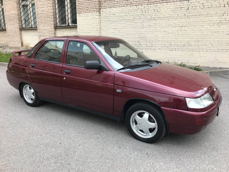 ВАЗ 2110 красно белая