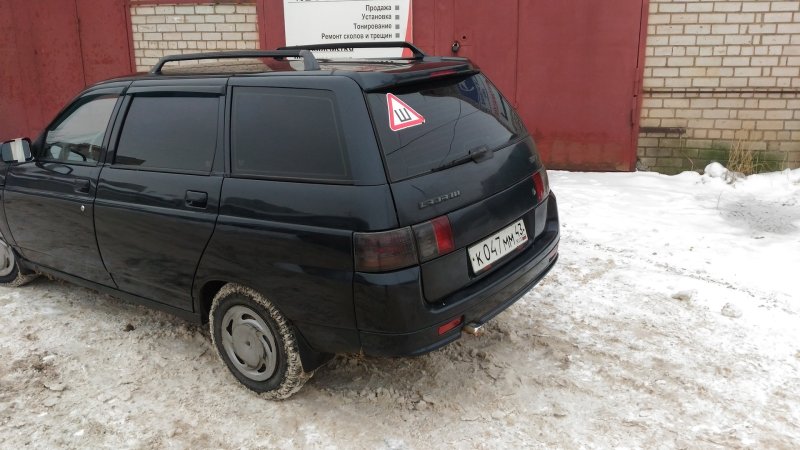 ВАЗ 2110 серая со спойлером
