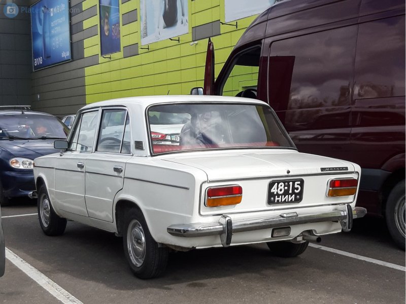 ВАЗ 2103 белая