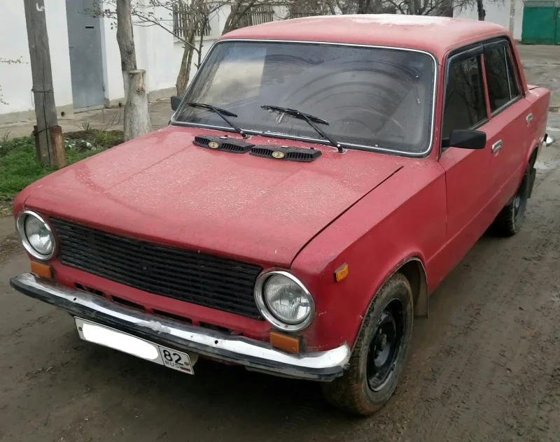 ВАЗ 2101 красная