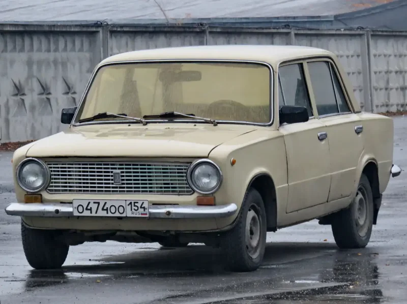 ВАЗ 2101 бежевая