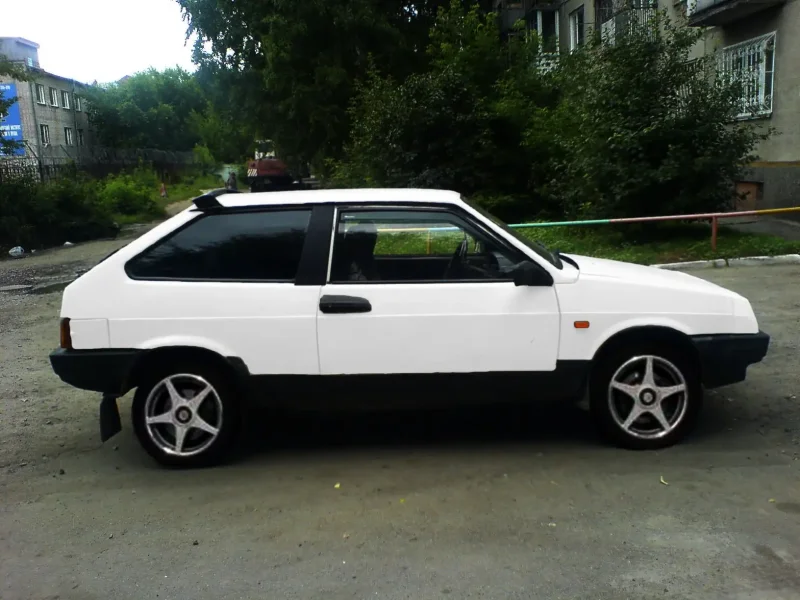 Лада 2108 белая