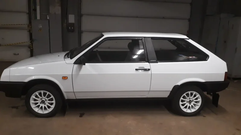 Лада 2108 белая 1991