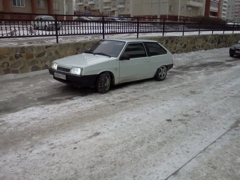 ВАЗ 2108 белая без номеров
