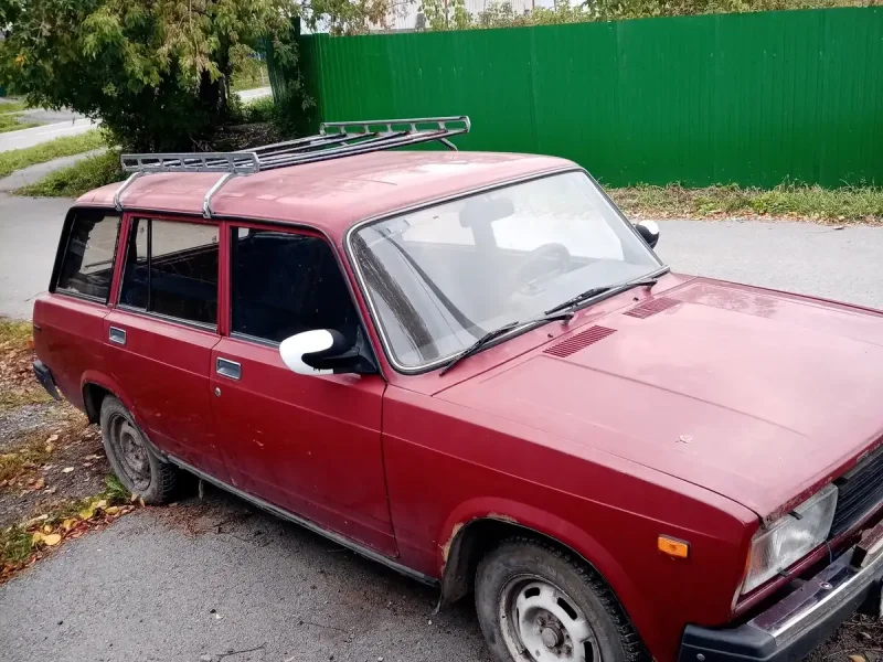 ВАЗ 2104 гранатовый