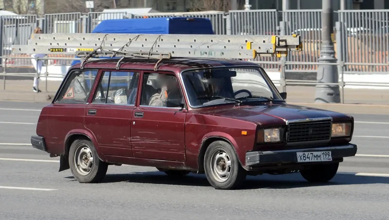 ВАЗ 2104 бордовая