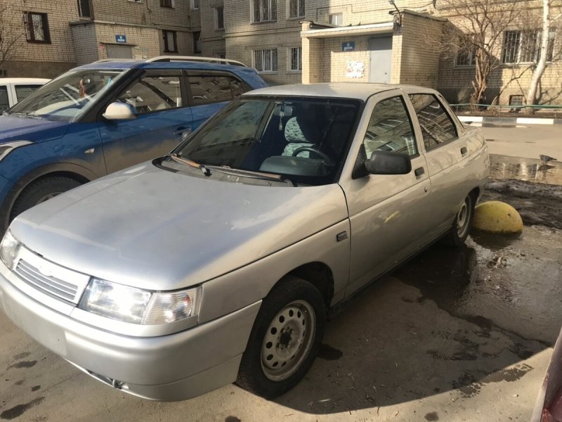 ВАЗ 2110 серебристо золотой