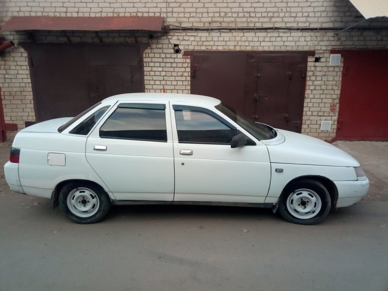 ВАЗ 2110 серебристая 2002