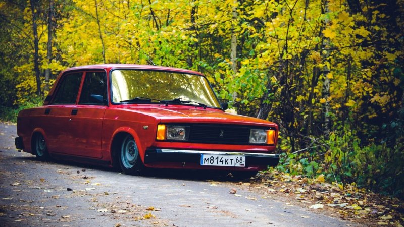 ВАЗ 2107 стенс красная