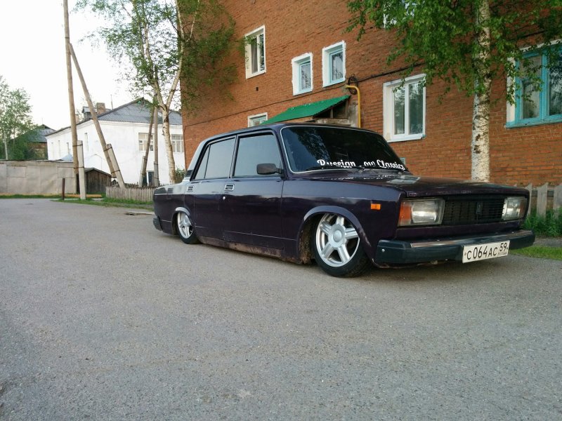 ВАЗ 2105 Low Classic