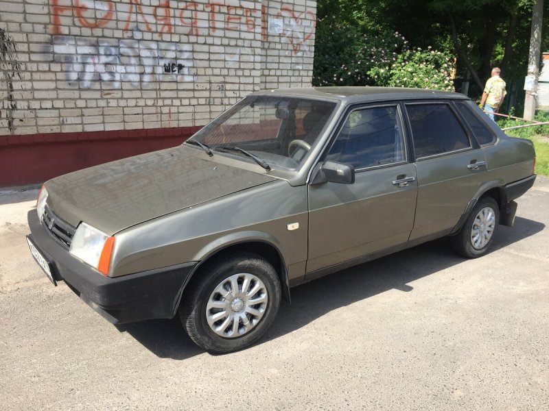 ВАЗ 21099 2001 года