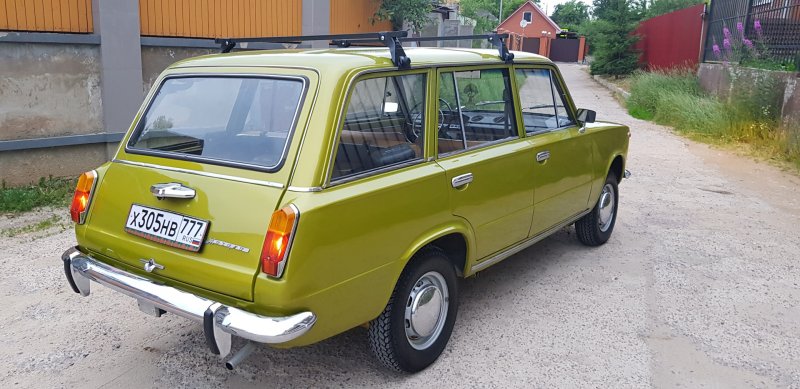 ВАЗ 2102 сзади