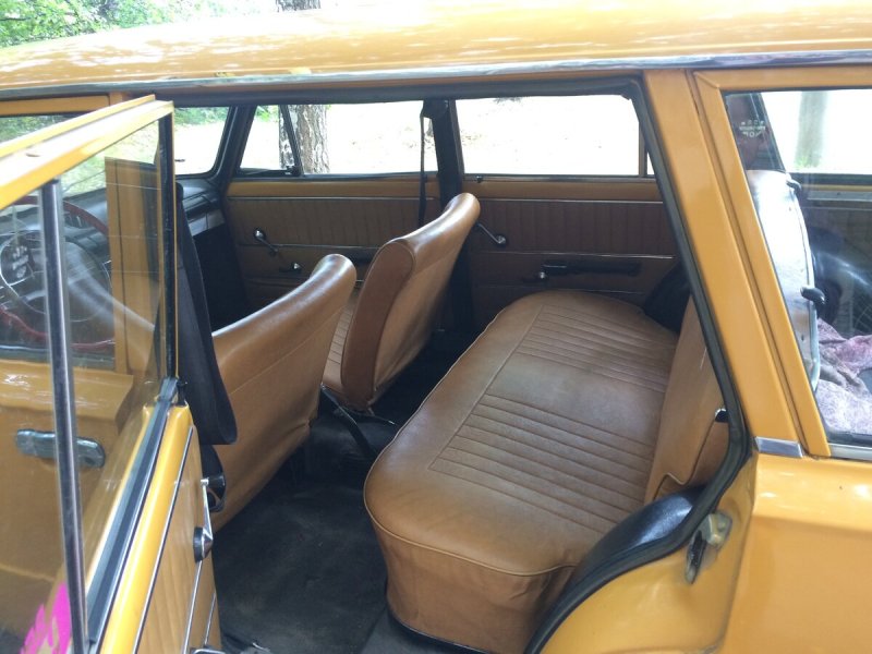 ВАЗ 2102 салон сзади