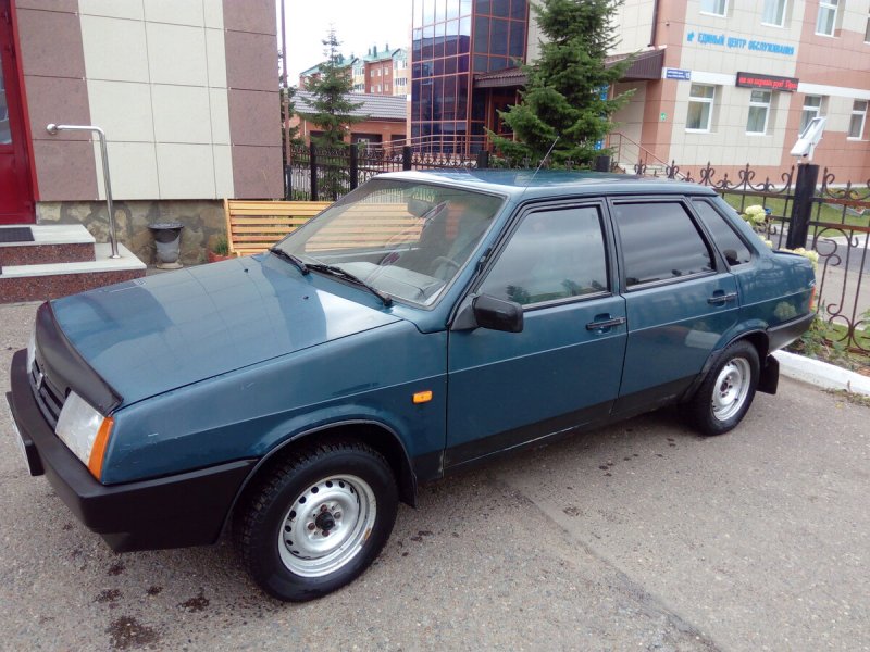 ВАЗ 21099 ранняя