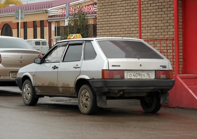 Lada 016