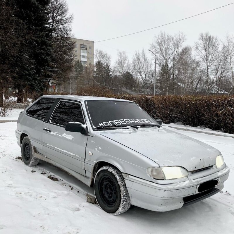 ВАЗ 21130 2004 год