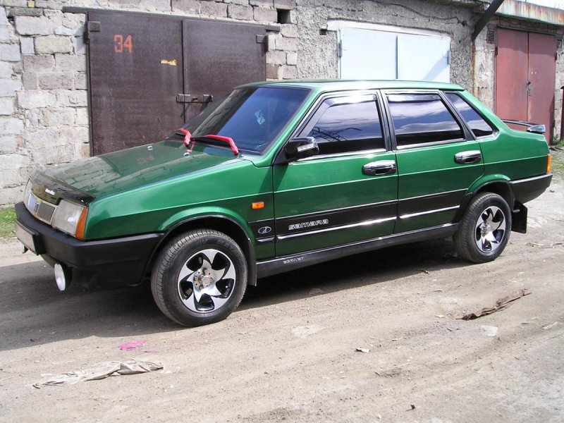 Лада 99 зеленая
