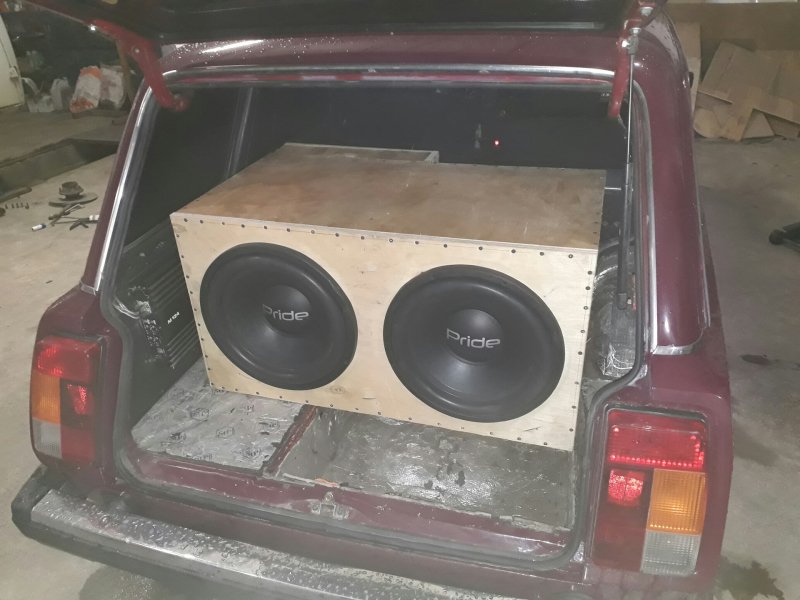 ВАЗ 2107 автозвук двери