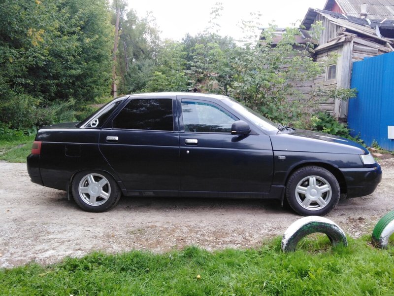 ВАЗ 2110 черная тонированная -70