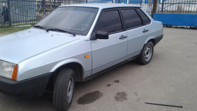 ВАЗ 21099 серая