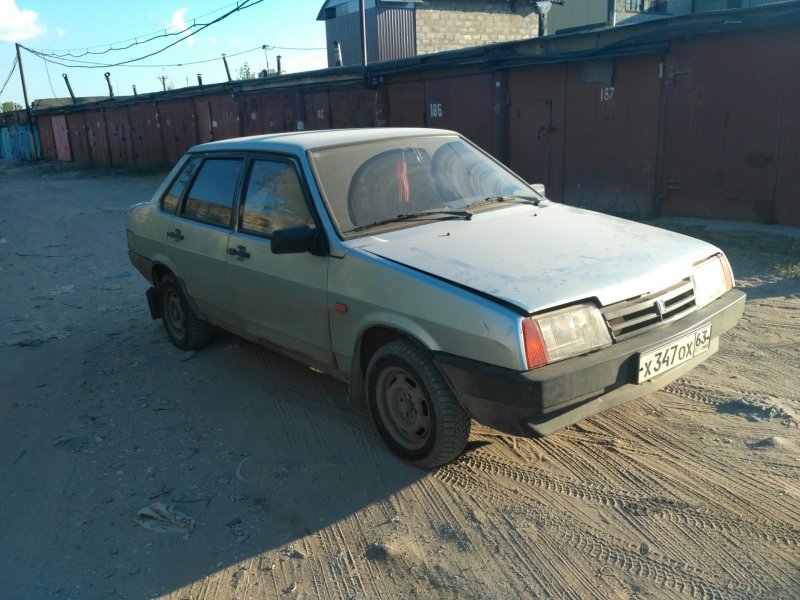 Lada 21099 серебристая