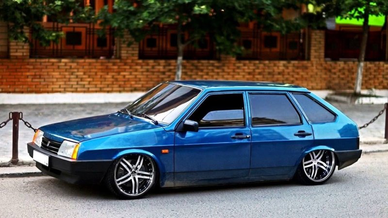 Тюнингованная ВАЗ 2109