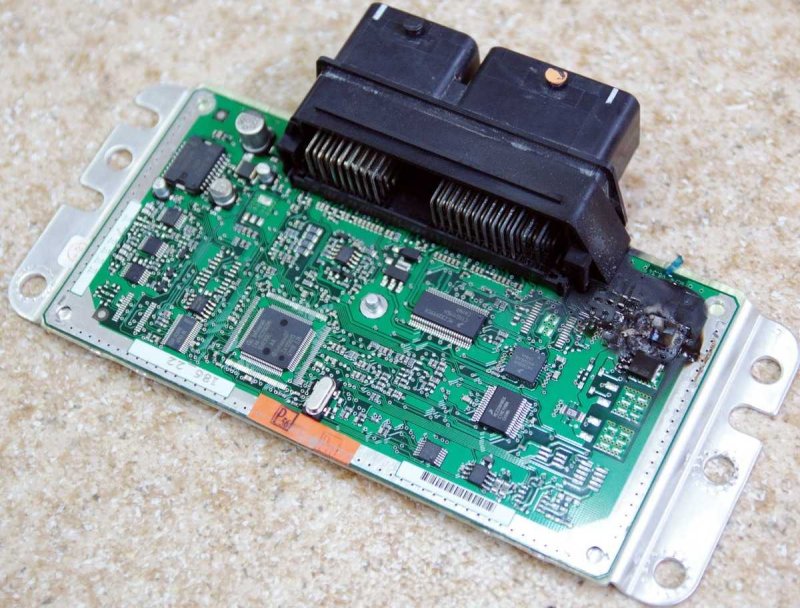 ВАЗ 2107 ЭБУ плата