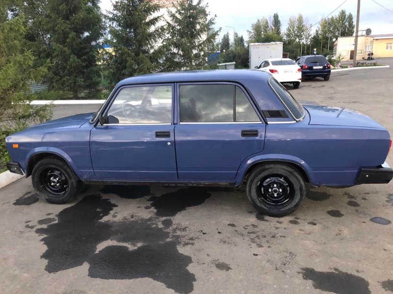 Жигули ВАЗ 2107 черный