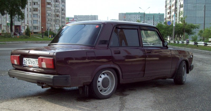 ВАЗ 2107 2000 фиолетовый
