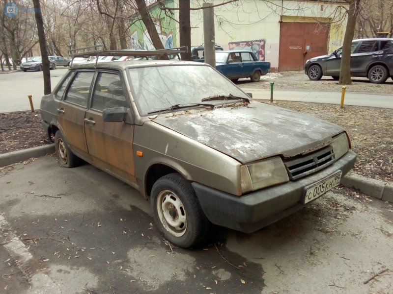 ВАЗ 2108 на эвакуаторе