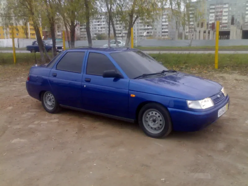 ВАЗ 2110 синяя