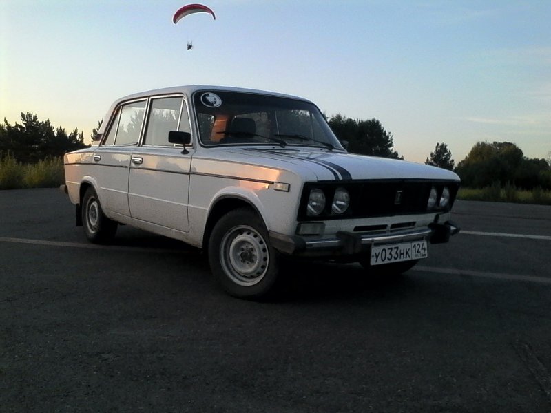 ВАЗ 2106 белый 2001