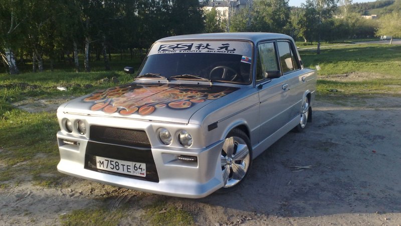 ВАЗ 2106 седан серебристая