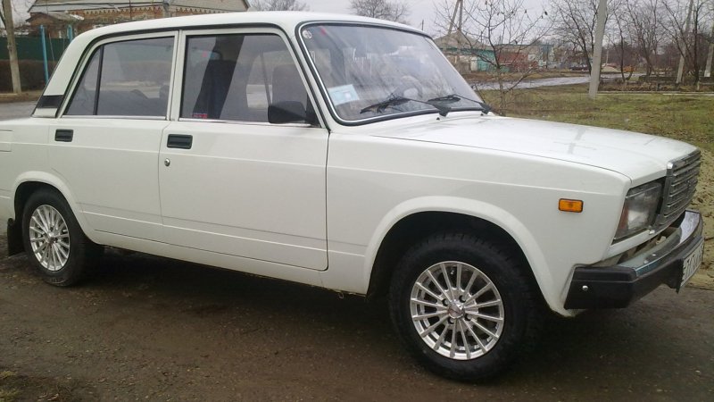 ВАЗ 2107 на дисках r17