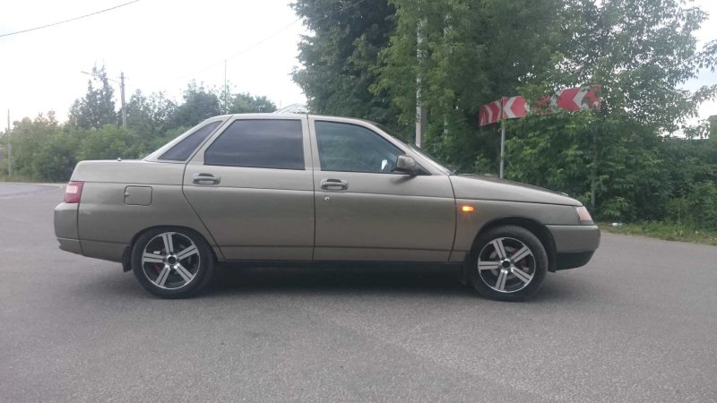 ВАЗ 2114 черная r15