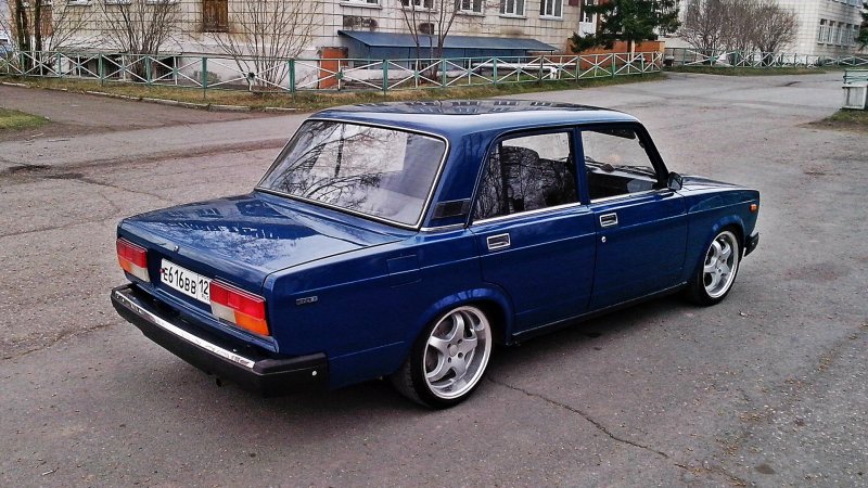 ВАЗ 2107 торусы синий