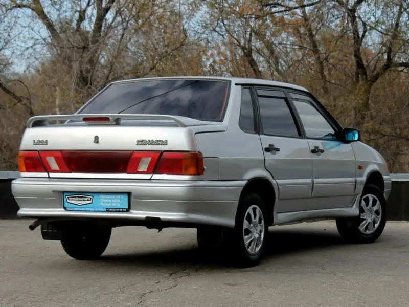 Lada 2115 серебристая